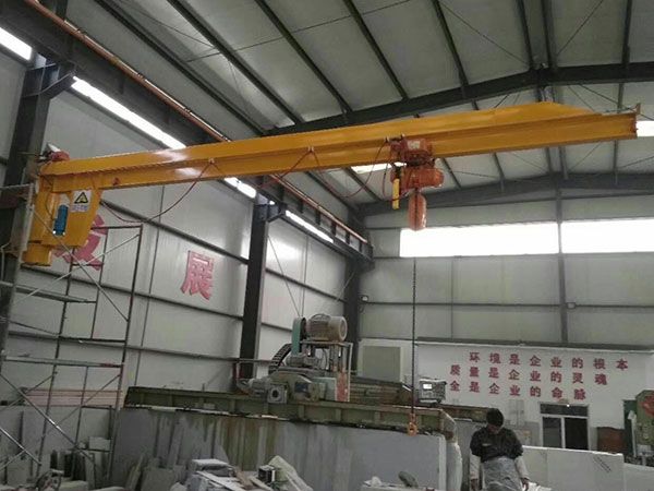 Cantilever crane
