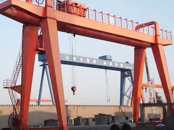 雙梁門式起重機(jī)