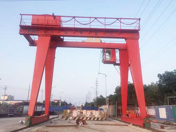 雙梁門式起重機(jī)