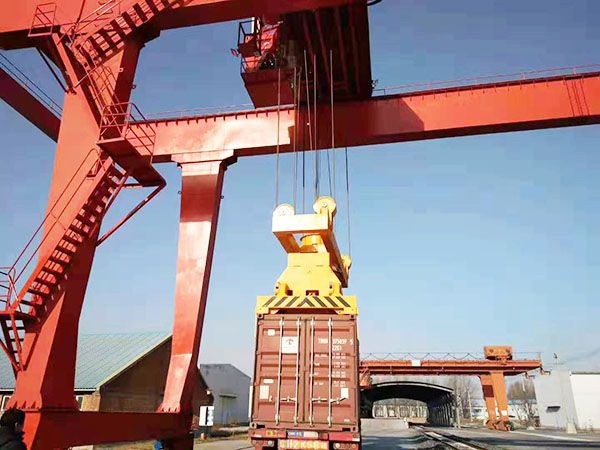 雙梁門式起重機(jī)