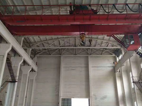 QD型電動(dòng)雙梁橋式起重機(jī)